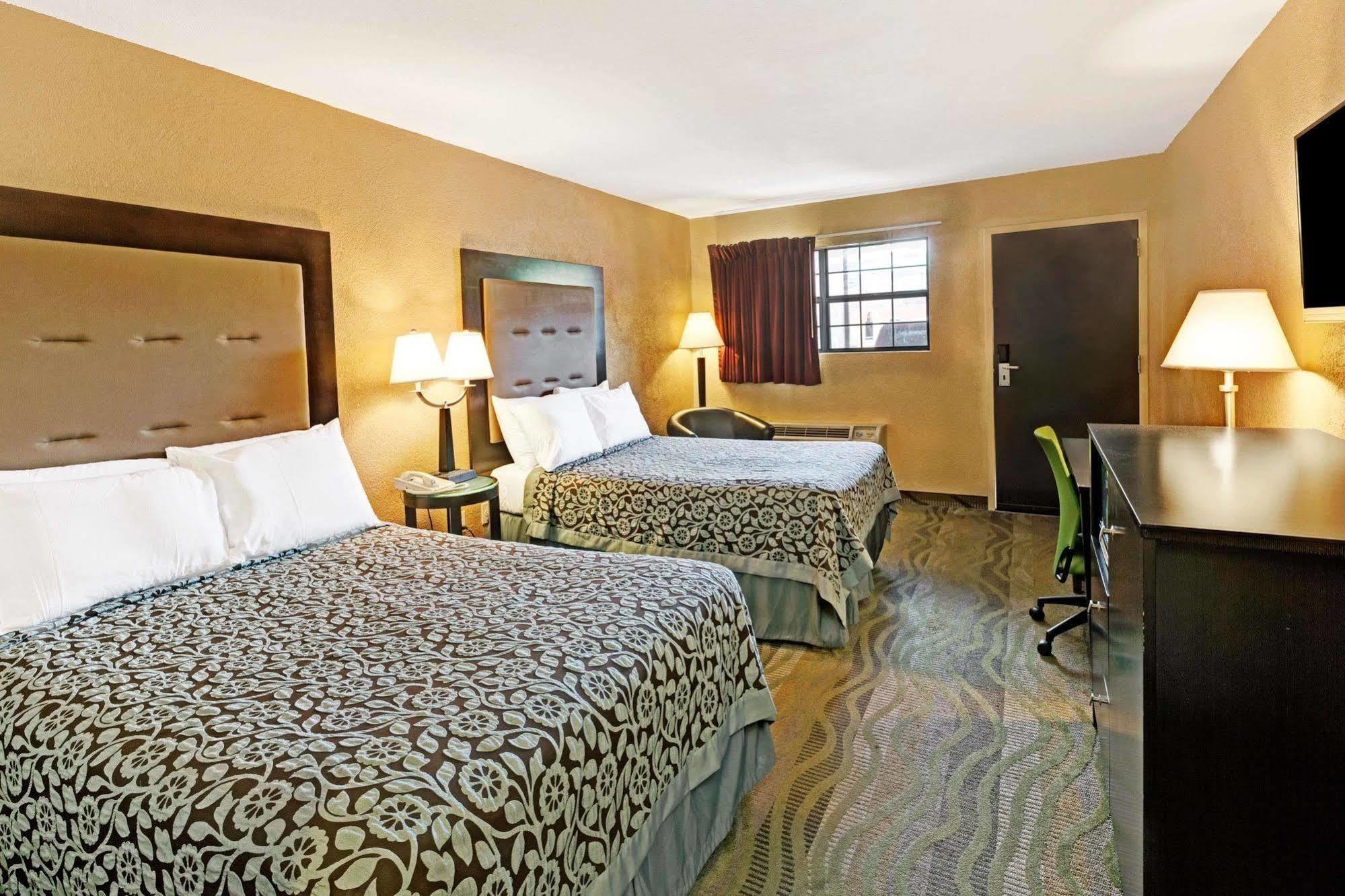 Days Inn By Wyndham Cherokee Near Casino Esterno foto